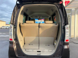 積み下ろしのしやすいデッキにはたっぷりと荷物を積み込んでいただけます。遊びから仕事まで、様々なシーンで頼れます♪