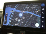 純正ナビを装備。タッチパネル式で使いやすく、お出かけもラクラクです。