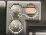 オートエアコンは温度を設定するだけで、自動で風量などを設定してくれます。運転しながら操作も必要ないので、安全性も向上します。