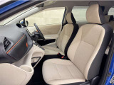 トヨタ中古車「まるごとクリーニング」施工済。外装はもちろん内装はシートを外して見えない所まで徹底洗浄しています。