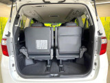 普段のお買い物や通勤、送迎等に十分な荷室スペースを確保しております。セカンドシートを倒すと、大きな荷物の積載も可能です♪