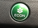 ★ECONスイッチ★ エコドライブを加速しよう!スイッチをONにすると、運転の仕方によるロスを抑え込み燃費をよくするようクルマが頑張ります(*^ー^*)燃費向上にチャレンジ♪