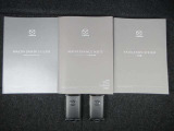 キーを携帯していればリクエストスイッチを押すだけでドアの開錠・施錠が可能です。しかもキーを差し込むことなくエンジンの始動・停止も可能です。取扱説明書・メンテナンスノートが揃っていますので安心です。