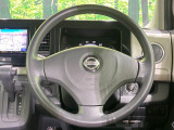 インテリアに合わせたデザインのステアリングは、運転される方のことも考え、運転しやすい形状、大きさです。是非一度、実際に触ってお確かめください。