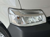 LEDヘッドライトです。デザイン性がよくとても明るいので、夜間の走行や悪天候でも安心です。しかも長寿命!