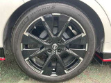 NISMO純正アルミホイール付!鉄ホイールと違って軽いので燃費・電費にも影響してきます。ガソリンの高騰に少しは貢献します!