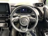 インテリアに合わせたデザインのステアリングは、運転される方のことも考え、運転しやすい形状、大きさです。是非一度、実際に触ってお確かめください。