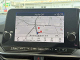【ナビゲーション】便利なナビ付き、知らない道でも安心です。遠方から自宅へ帰る際にも活躍します。