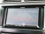 お車選びをお楽しみ頂けるよう、在庫車の展示スペースを十分に確保しております。