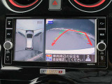アラウンドビューモニター!空から見下ろしているかのような映像を映し出します。駐車時には安心ですよね♪