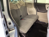 ホンダ車の低床ボディは、チャイルドシートへのお子さまの乗降や荷物の積載もスムーズ。座り心地が良く、快適なドライブを楽しんでいただけます。