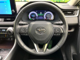 【純正革巻きステアリング】上質な革を使用することで、手にしっかり馴染みとても運転しやすいハンドルです♪