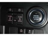 パワースライドドア ウエルカムオープン機能装備!降車時に予約しておけばクルマに近づくと自動オープンします。キーがポケットやバックの中でもワンプッシュでエンジンスタートでき便利です。