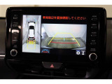 車両を上から見たような映像表示するパノラミックビューモニター付き!