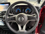 ステアリングスイッチが付いているので、運転中でも音量調整やチャンネル変更がスムーズにできちゃいます♪