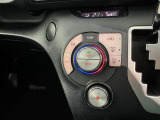 オートエアコンで快適な室内です。