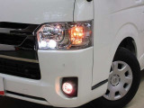 LEDヘッドライトです。デザイン性がよくとても明るいので、夜間の走行や悪天候でも安心です。しかも長寿命!