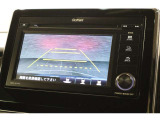 バックカメラが装備されており、後方の安全確認はもちろんのこと狭い場所での駐車や雨の日・夜間など視界の悪いコンディションでのストレスの軽減にもなります!