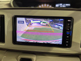 見えづらい車体後方部を映像で映し出してしっかりサポート!難しいバック駐車も安心です♪