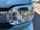 【LEDライト】ハロゲン、HIDと比べて明るく、寿命が長いのが特徴です!これで夜の運転も安心☆