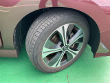 タイヤサイズは215/50R17純正アルミホイール付き!(夏タイヤ装着)冬タイヤ、ホイール注文も承っております☆