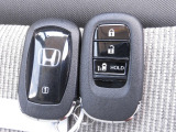 Hondaスマートキーシステムは携帯しているだけでドアの施錠や解錠、スライドドアの開閉操作、エンジン始動もできる便利な機能です!
