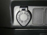 ネッツトヨタ静浜は&rdquo;キレイ&rdquo;にこだわっています。特設サービス工場で、新しく生まれ変わった車!内装・外装の徹底的な掃除、シートを外してニオイの元まで消臭・除菌、見えにくいエンジンルーム内もキレイ!