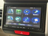 CDやDVD、Bluetooth、フルセグTVなど様々なメディアに対応しています。