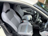 運転席シートにヘタリもありません。