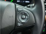 ◆アダプティブクルーズコントロール◆予め設定した車速内でクルマが自動的に加減速。前走車との適切な車間距離を維持しながら追従走行します。【LKAS】車線維持支援システムでステアリング操作を支援。
