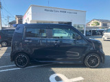 お車をお探しのお客様、ご購入までの流れや疑問点など一つ一つ丁寧にご説明させていただきます。 お客様にご納得頂ける一台を一緒にお探しさせて頂ますので、当店へ是非お越しください!