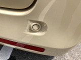 【後退時ブレーキサポート】リヤバンパーにはセンサーが付いており、後方の障害物を検知してくれます!