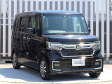 当店は、国道17号桶川市坂田交差点の角にございます。最寄り駅は、JR高崎線 桶川駅です。常時50台の展示車をご覧いただけます。事前にご連絡いただければ駅までお迎えに上がります。是非、ご来店ください。
