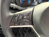 ステアリングスイッチが付いているので、運転中でも音量調整やチャンネル変更がスムーズにできちゃいます♪