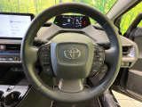 【純正革巻きステアリング】上質な革を使用することで、手にしっかり馴染みとても運転しやすいハンドルです♪
