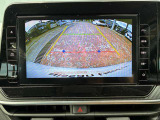 バック時に自車の真後ろの映像を映してくれますのでラクラク駐車が可能です(^_^)-☆