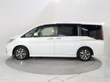 取り回しの良さをはじめ、縦列駐車やUターンなど、日常のシーンで使いやすさも追求。街中や狭い道でも、ボディの大きさを感じさせない扱いやすさです。