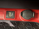 シガーソケット用の充電器が使用可能です!