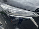 LEDヘッドランプ仕様。シャープな白光色のLEDランプを採用しました。夜の視界を明るくしてくれます。