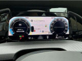 Digital Cockpit Proナビゲーションのマップをメーター全面に拡大表示できます。お好みのグラフィックにカスタマイズできます。