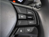◆アダプティブクルーズコントロール◆予め設定した車速内でクルマが自動的に加減速。前走車との適切な車間距離を維持しながら追従走行します。【LKAS】車線維持支援システムでステアリング操作を支援。