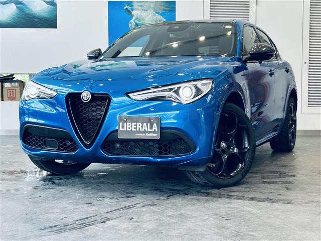 ステルヴィオ エディツィオーネ エストレマ 4WD サンルーフ
