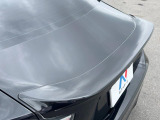 【TRDトランクスポイラー】スポーツカーらしさがグッと引き立つ大型リヤスポイラーを装着♪高速走行時のスタビリティ(走行安定性)向上に役立ちます。