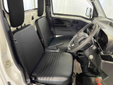 今お乗りのお車の価値が気になる方は、お気軽にお声がけください。査定士の資格を持ったスタッフが、丁寧に査定いたします