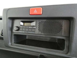 純正のAM/FMカーラジオを装備です。