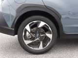 SUBARU認定U-Carは、全車12ヶ月点検、車検などの法定点検を実施。スバル専門メカニックが確かな技術で最大88項目にわたりチェックしており品質、安心を支えます!