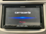 社外メモリーナビ付きです!CD・DVD再生、ミュージックサーバー、フルセグTV視聴、Bluetooth接続可能です!