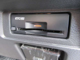 『ETC2.0』を装着しています♪♪ 有料道路での料金所の手間を省いて運転に集中できます♪♪ 車から離れる時はカードの抜き取りをお忘れなく♪♪