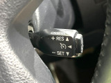 【クルーズコントロール】高速道路もラクラク走行。アクセルを離しても一定速度で走行ができ、長距離運転時の負担を軽減!加速・減速も簡単なスイッチ操作で調整できます。