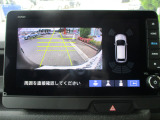 ナビゲーション付き!バックカメラ機能で駐車も安心☆
